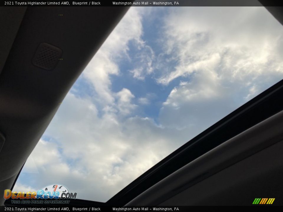 Sunroof of 2021 Toyota Highlander Limited AWD Photo #10