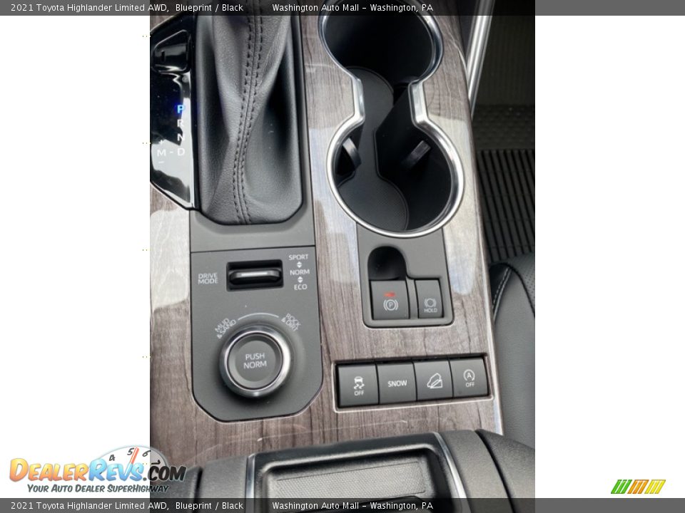 Controls of 2021 Toyota Highlander Limited AWD Photo #18