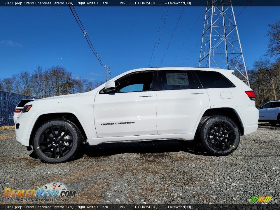 2021 Jeep Grand Cherokee Laredo 4x4 Bright White / Black Photo #4