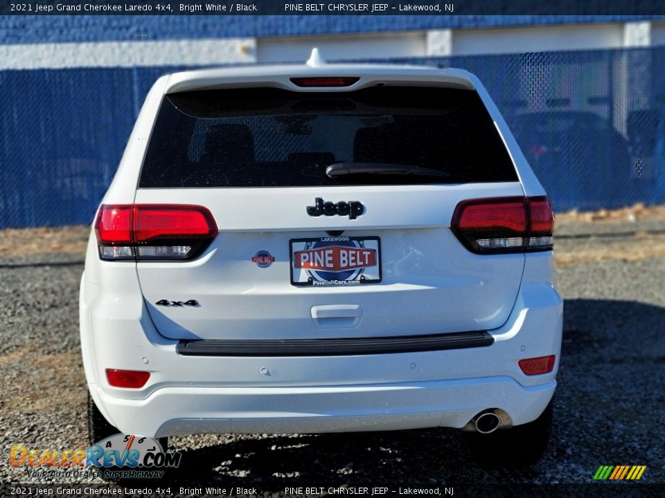 2021 Jeep Grand Cherokee Laredo 4x4 Bright White / Black Photo #7