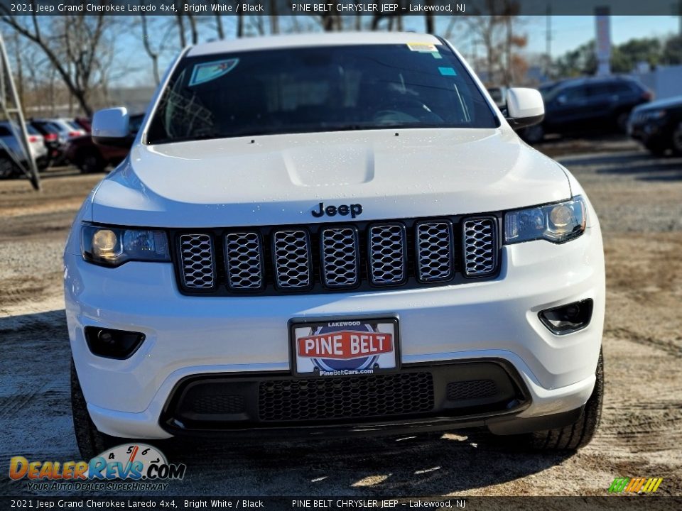 2021 Jeep Grand Cherokee Laredo 4x4 Bright White / Black Photo #3