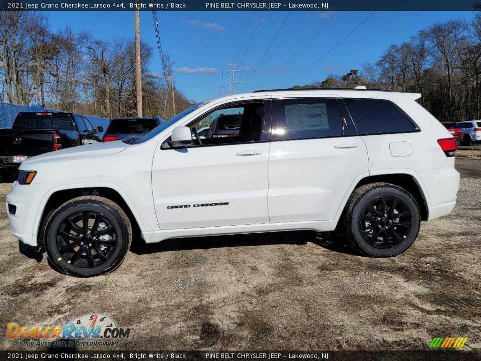 2021 Jeep Grand Cherokee Laredo 4x4 Bright White / Black Photo #4