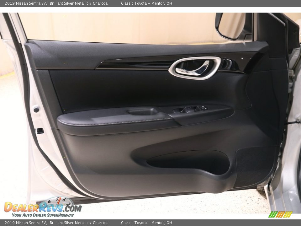 2019 Nissan Sentra SV Brilliant Silver Metallic / Charcoal Photo #4