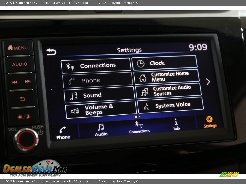 2019 Nissan Sentra SV Brilliant Silver Metallic / Charcoal Photo #14
