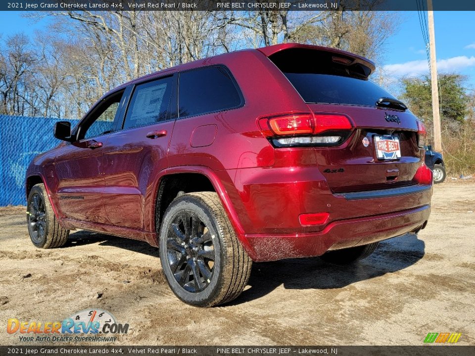 2021 Jeep Grand Cherokee Laredo 4x4 Velvet Red Pearl / Black Photo #6