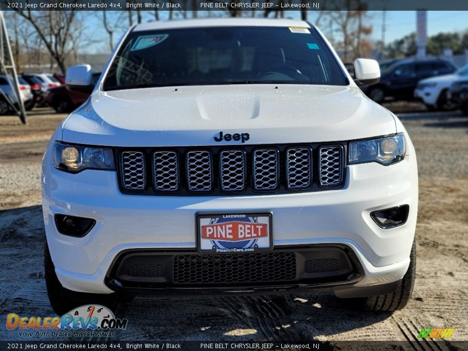 2021 Jeep Grand Cherokee Laredo 4x4 Bright White / Black Photo #3