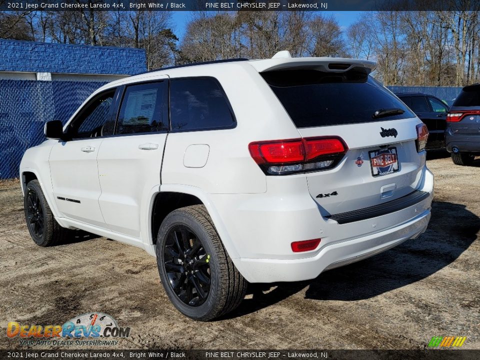 2021 Jeep Grand Cherokee Laredo 4x4 Bright White / Black Photo #6
