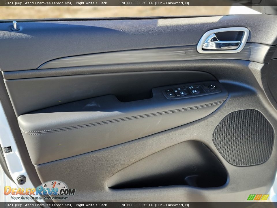 2021 Jeep Grand Cherokee Laredo 4x4 Bright White / Black Photo #13
