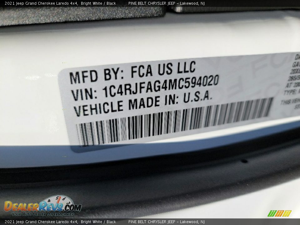 2021 Jeep Grand Cherokee Laredo 4x4 Bright White / Black Photo #14