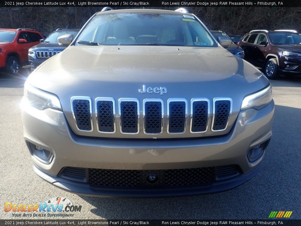 2021 Jeep Cherokee Latitude Lux 4x4 Light Brownstone Pearl / Ski Gray/Black Photo #2