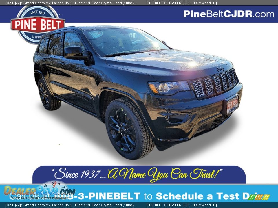 2021 Jeep Grand Cherokee Laredo 4x4 Diamond Black Crystal Pearl / Black Photo #1