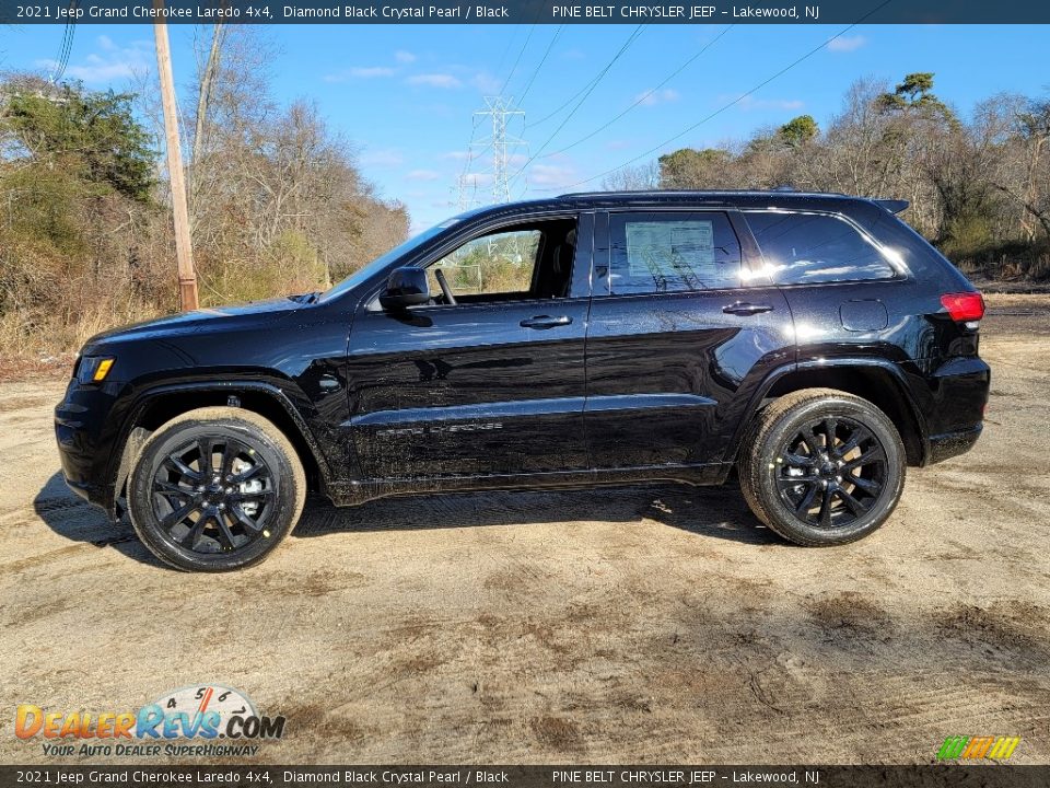 2021 Jeep Grand Cherokee Laredo 4x4 Diamond Black Crystal Pearl / Black Photo #4