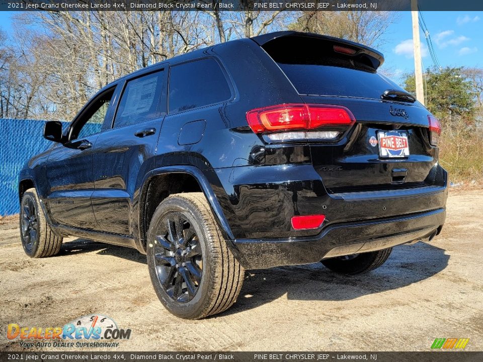 2021 Jeep Grand Cherokee Laredo 4x4 Diamond Black Crystal Pearl / Black Photo #6