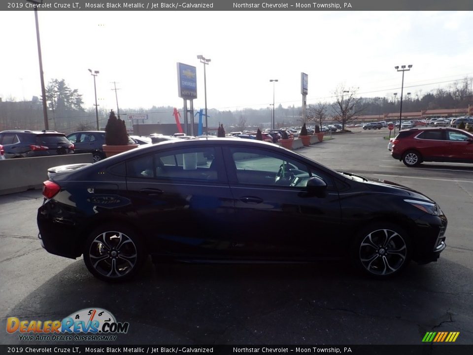 2019 Chevrolet Cruze LT Mosaic Black Metallic / Jet Black/­Galvanized Photo #10