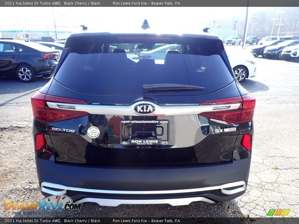 2021 Kia Seltos SX Turbo AWD Black Cherry / Black Photo #8