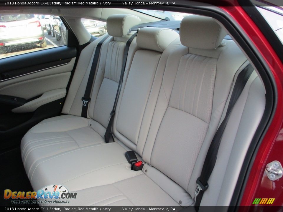 2018 Honda Accord EX-L Sedan Radiant Red Metallic / Ivory Photo #12