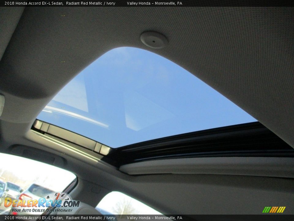 2018 Honda Accord EX-L Sedan Radiant Red Metallic / Ivory Photo #13