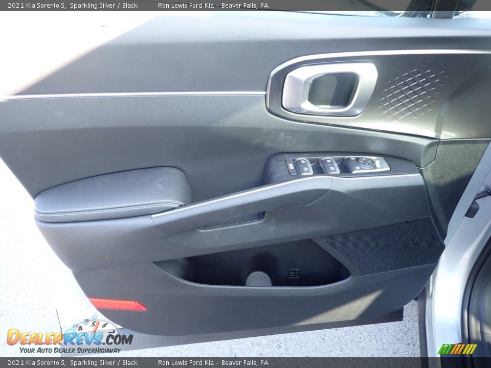 2021 Kia Sorento S Sparkling Silver / Black Photo #11