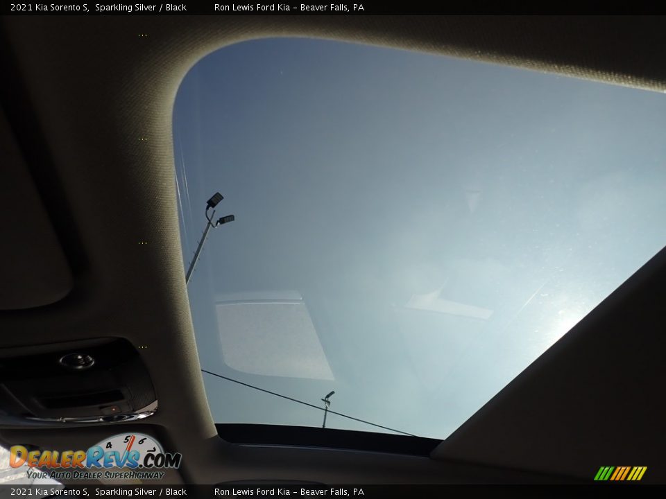 2021 Kia Sorento S Sparkling Silver / Black Photo #19