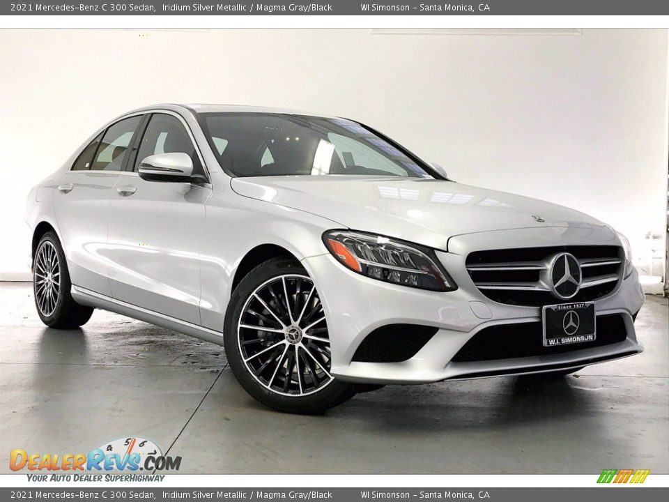 Front 3/4 View of 2021 Mercedes-Benz C 300 Sedan Photo #12