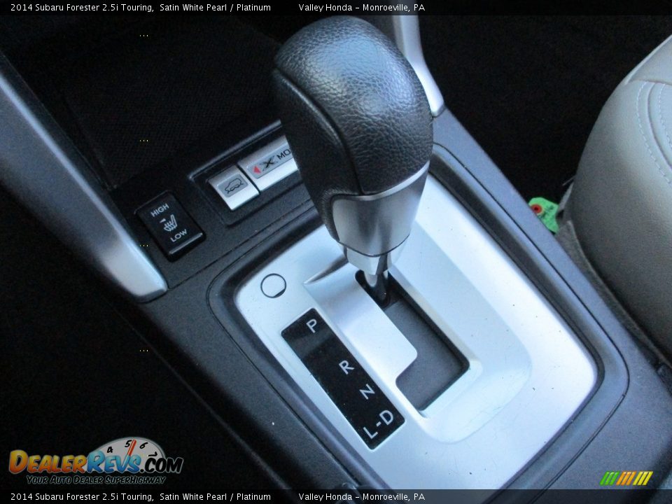 2014 Subaru Forester 2.5i Touring Satin White Pearl / Platinum Photo #15