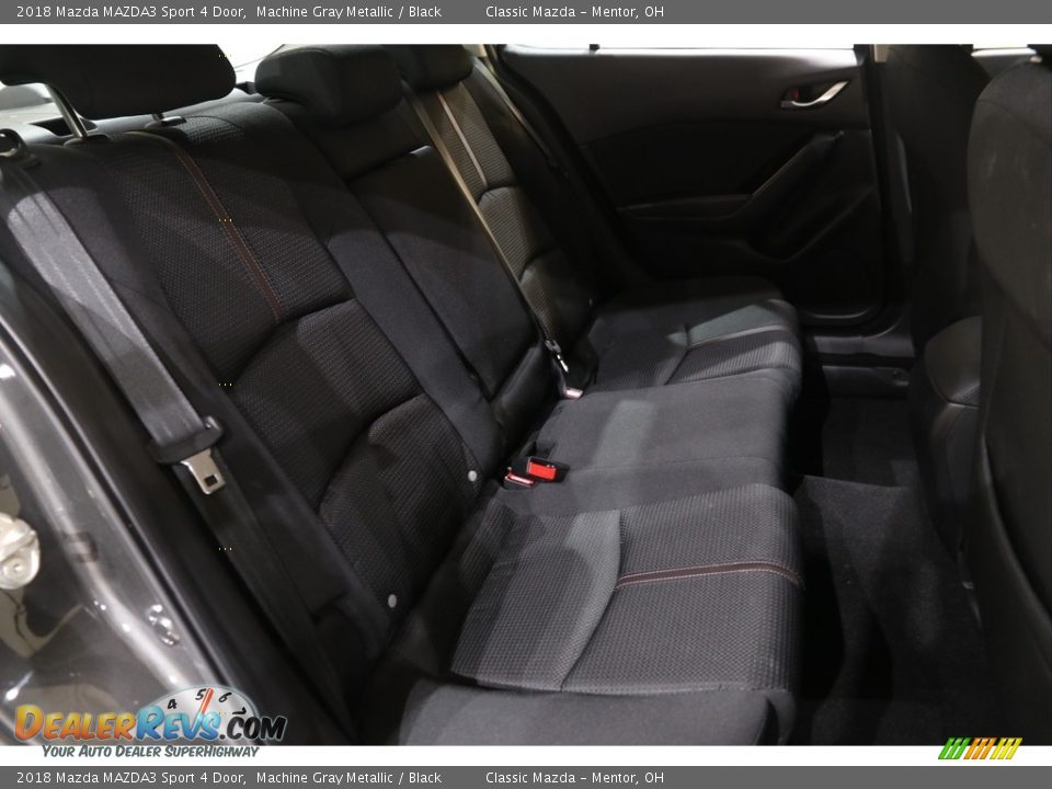 2018 Mazda MAZDA3 Sport 4 Door Machine Gray Metallic / Black Photo #16