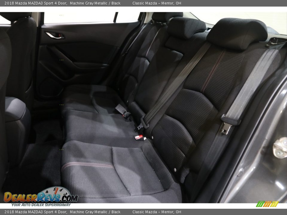 2018 Mazda MAZDA3 Sport 4 Door Machine Gray Metallic / Black Photo #17