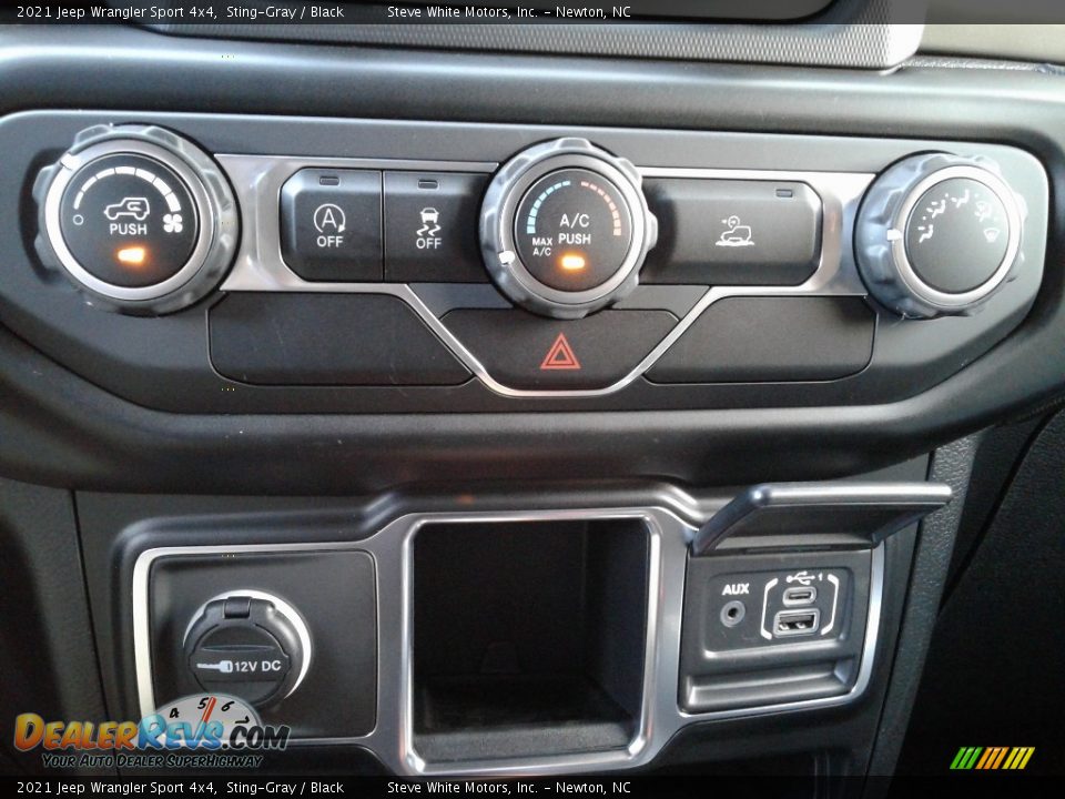 Controls of 2021 Jeep Wrangler Sport 4x4 Photo #23