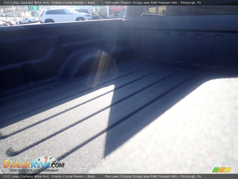 2021 Jeep Gladiator Willys 4x4 Granite Crystal Metallic / Black Photo #10
