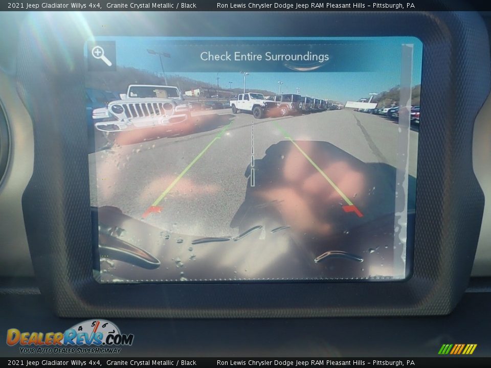 2021 Jeep Gladiator Willys 4x4 Granite Crystal Metallic / Black Photo #16