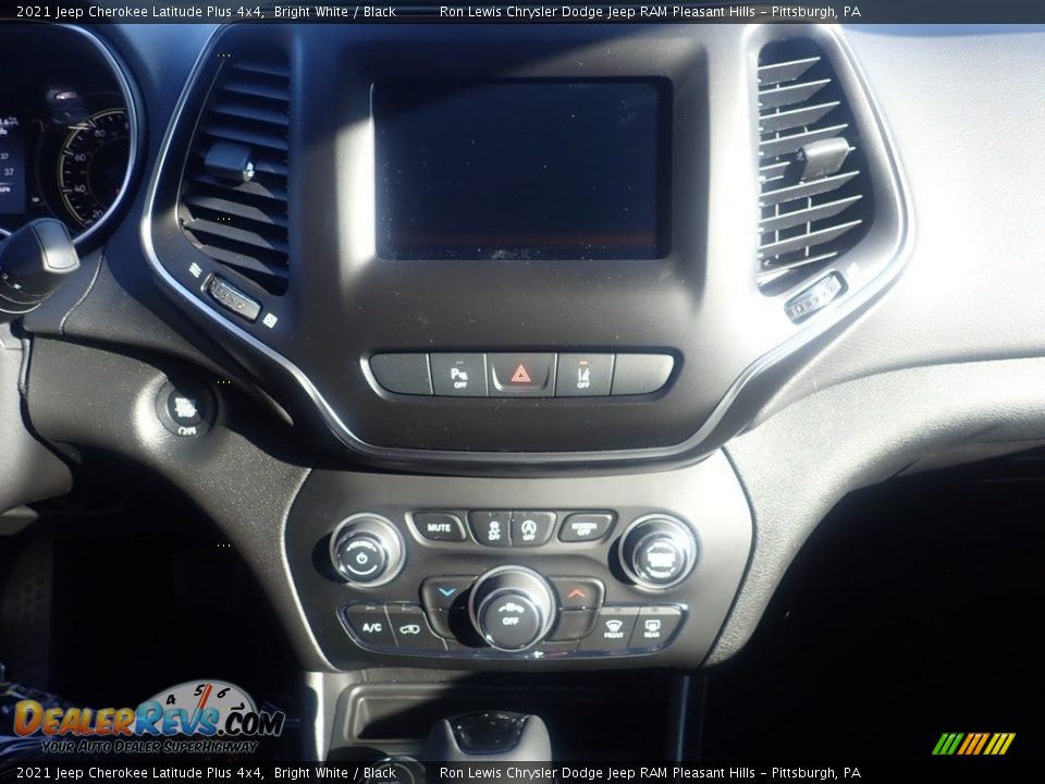 2021 Jeep Cherokee Latitude Plus 4x4 Bright White / Black Photo #17