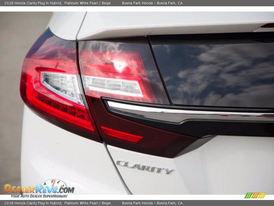 2018 Honda Clarity Plug In Hybrid Platinum White Pearl / Beige Photo #10