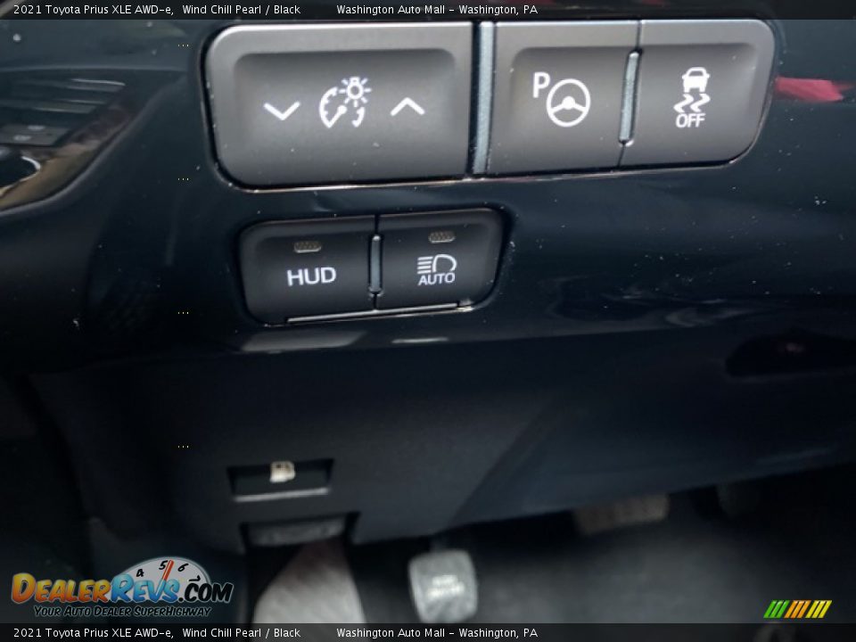2021 Toyota Prius XLE AWD-e Wind Chill Pearl / Black Photo #18