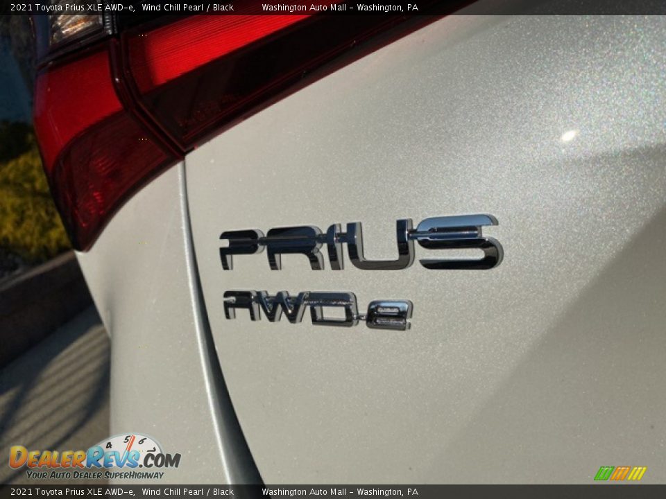 2021 Toyota Prius XLE AWD-e Wind Chill Pearl / Black Photo #21