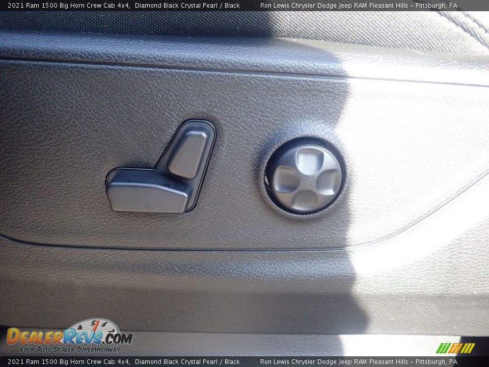 2021 Ram 1500 Big Horn Crew Cab 4x4 Diamond Black Crystal Pearl / Black Photo #11