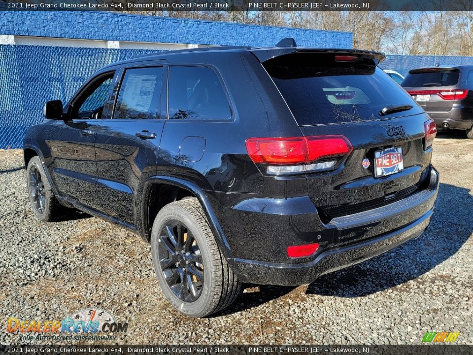 2021 Jeep Grand Cherokee Laredo 4x4 Diamond Black Crystal Pearl / Black Photo #6