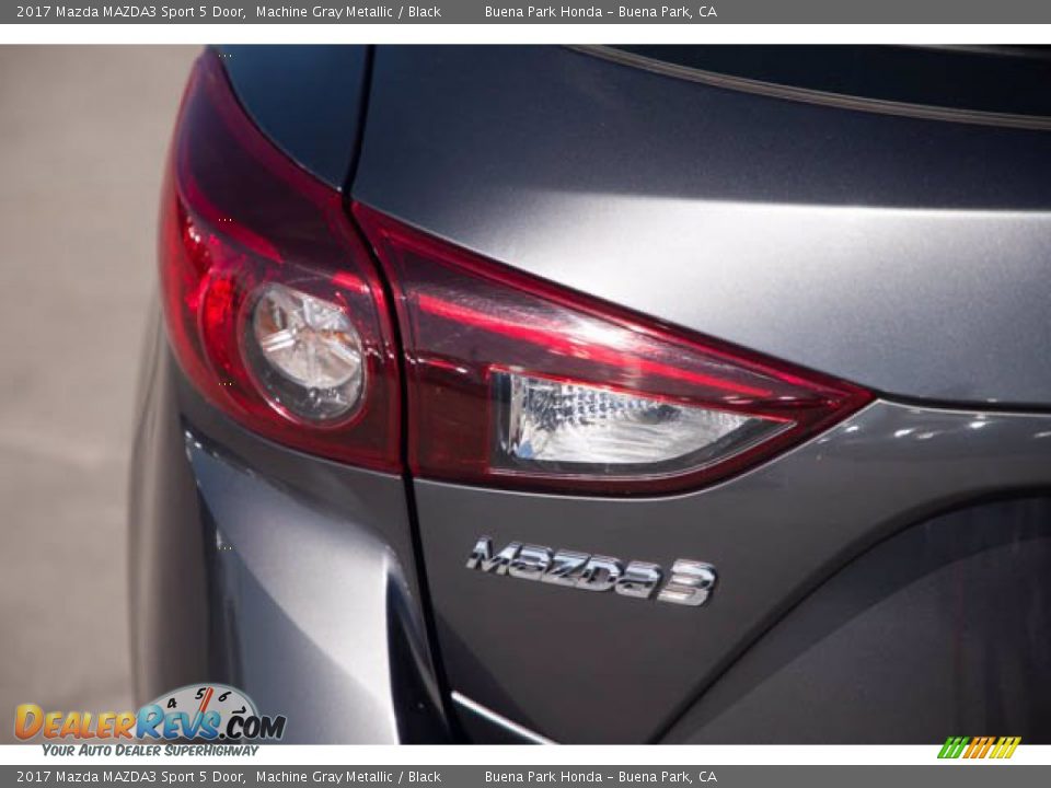 2017 Mazda MAZDA3 Sport 5 Door Machine Gray Metallic / Black Photo #10