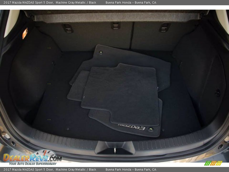 2017 Mazda MAZDA3 Sport 5 Door Machine Gray Metallic / Black Photo #20