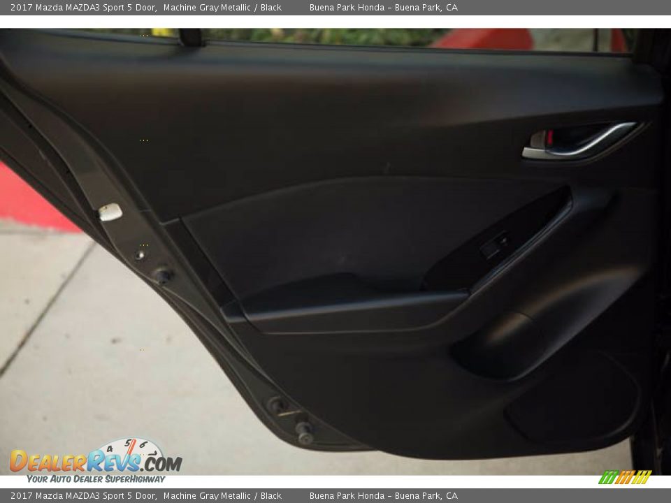 Door Panel of 2017 Mazda MAZDA3 Sport 5 Door Photo #30