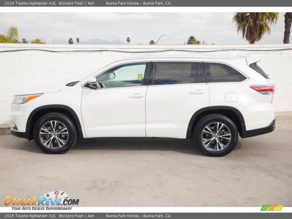 2016 Toyota Highlander XLE Blizzard Pearl / Ash Photo #8