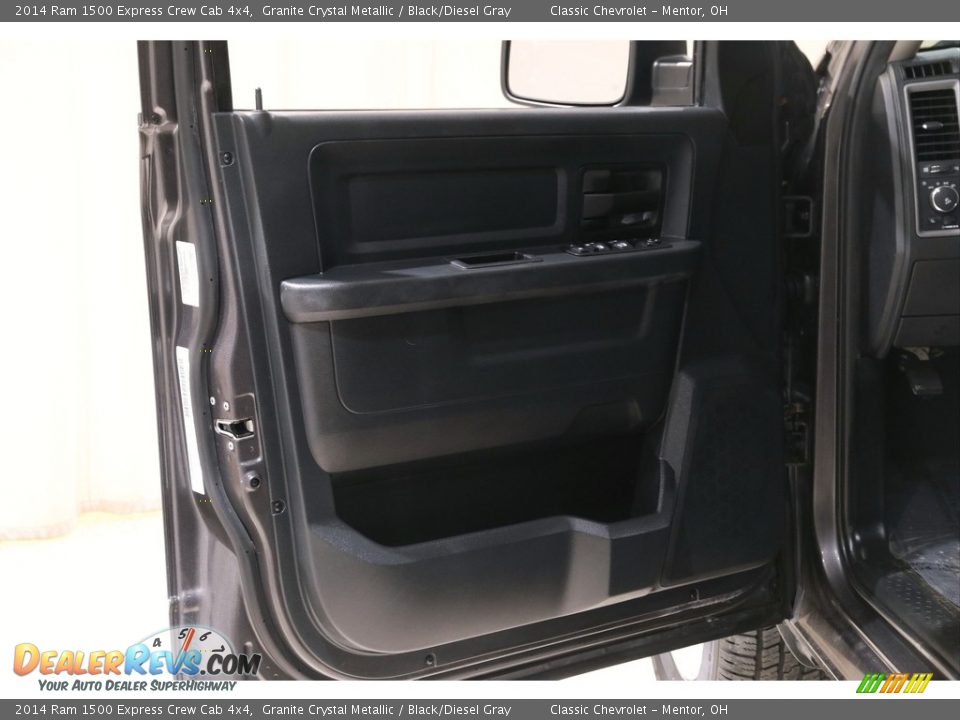2014 Ram 1500 Express Crew Cab 4x4 Granite Crystal Metallic / Black/Diesel Gray Photo #4