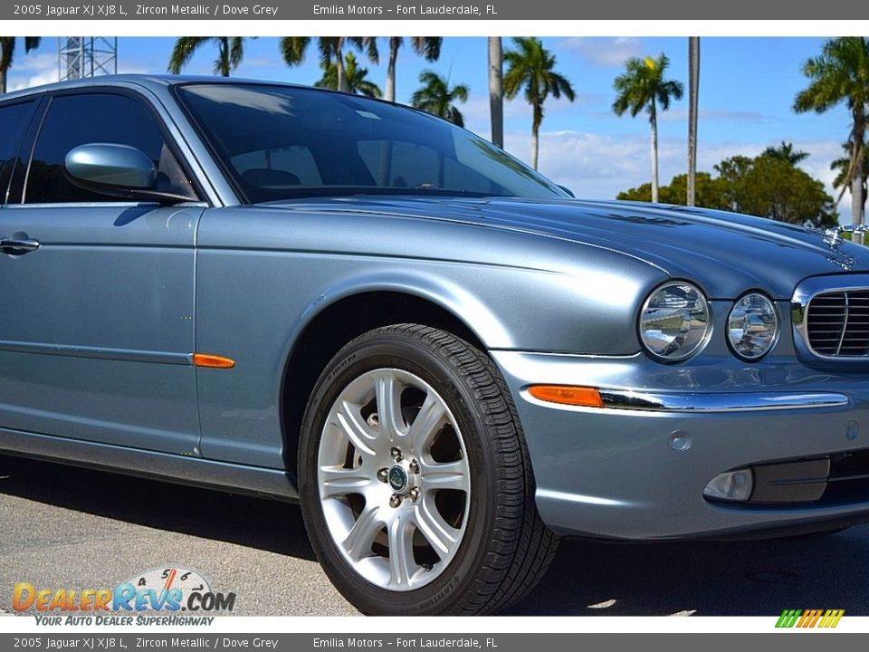 2005 Jaguar XJ XJ8 L Zircon Metallic / Dove Grey Photo #3