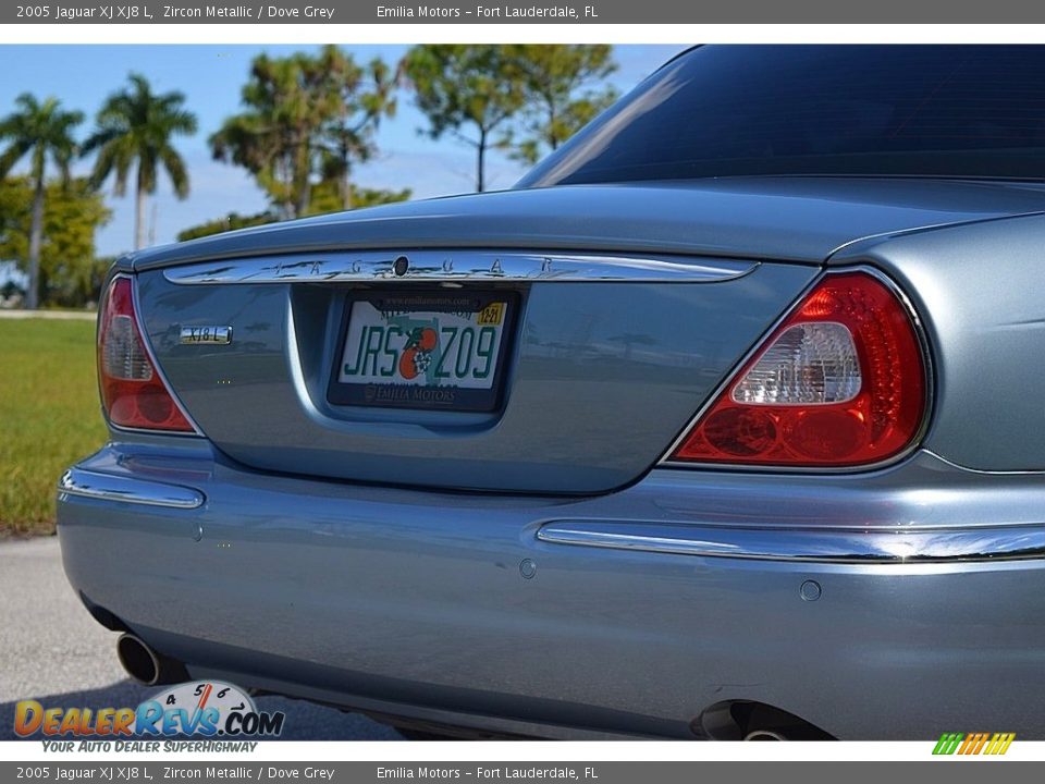 2005 Jaguar XJ XJ8 L Zircon Metallic / Dove Grey Photo #7