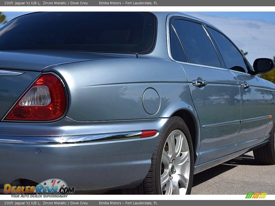 2005 Jaguar XJ XJ8 L Zircon Metallic / Dove Grey Photo #8