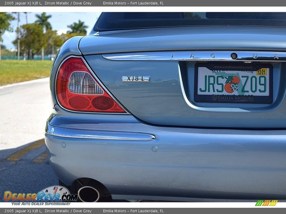 2005 Jaguar XJ XJ8 L Zircon Metallic / Dove Grey Photo #12