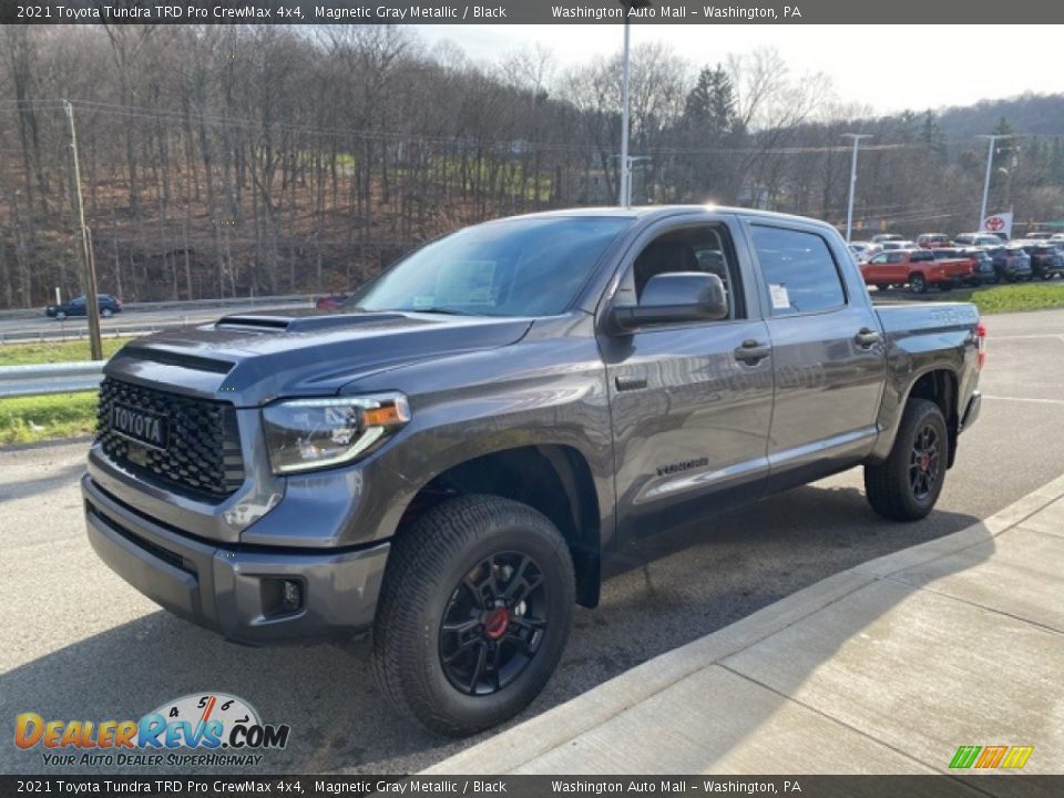 Front 3/4 View of 2021 Toyota Tundra TRD Pro CrewMax 4x4 Photo #12