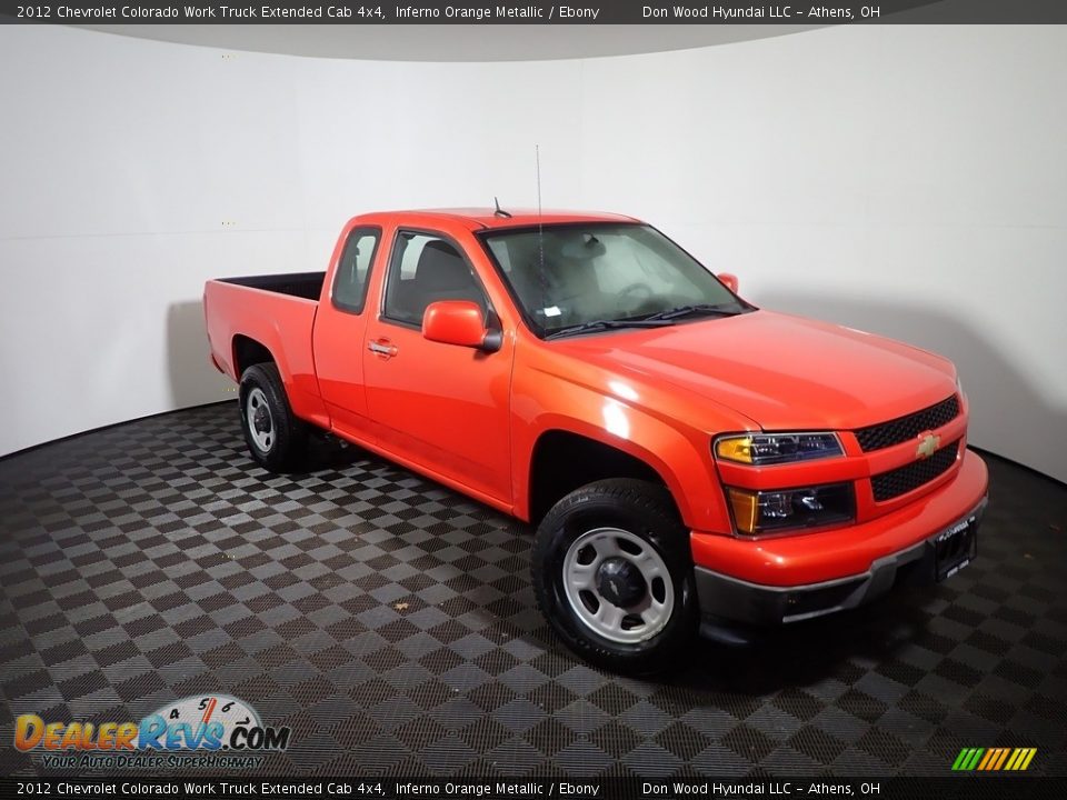 Front 3/4 View of 2012 Chevrolet Colorado Work Truck Extended Cab 4x4 Photo #2