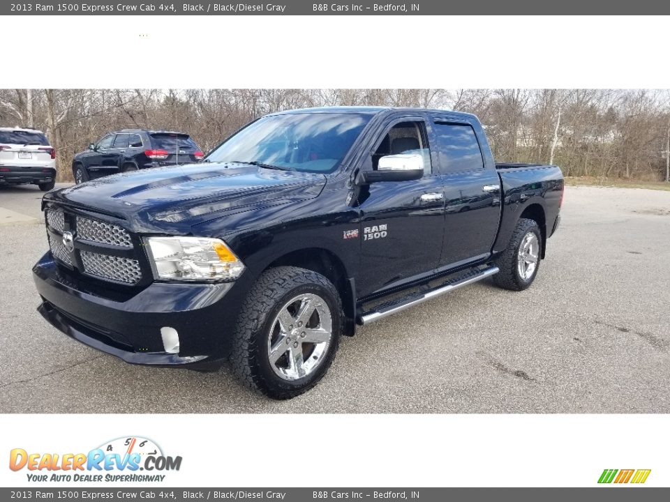 2013 Ram 1500 Express Crew Cab 4x4 Black / Black/Diesel Gray Photo #23