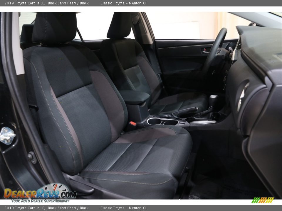 2019 Toyota Corolla LE Black Sand Pearl / Black Photo #14