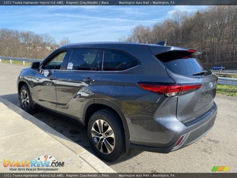 2021 Toyota Highlander Hybrid XLE AWD Magnetic Gray Metallic / Black Photo #2